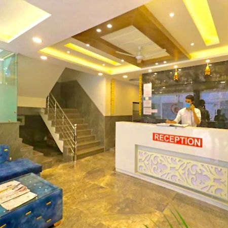 Hotel The Glory Near Delhi International Airport Nova Deli Exterior foto