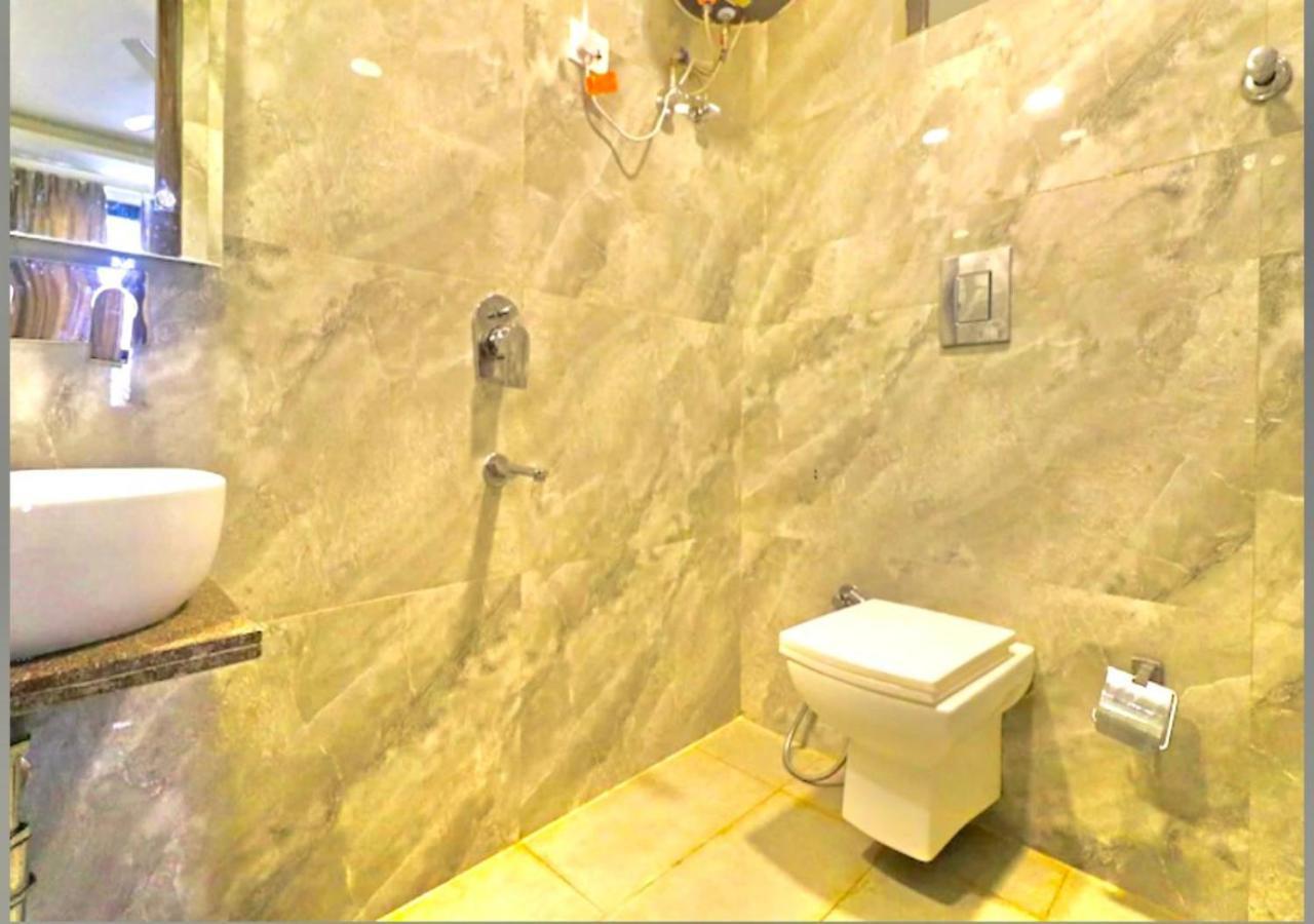 Hotel The Glory Near Delhi International Airport Nova Deli Exterior foto